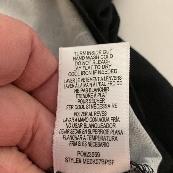 New Bobeau brushed 2 piece printed short set. Size M medium. - Picture 13 of 13